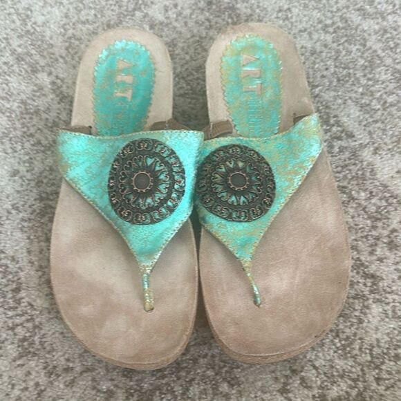 ART EFFECTS Turquoise Thong Sandals 7 - Picture 1 of 7